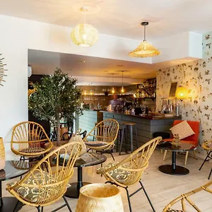 מלון Hotel Central, אביניון